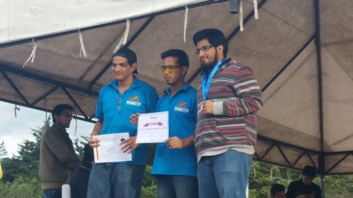 CLUB_ROBOTA's tweet photo. ROBOTA Segundo lugar robot de batalla 120 libras #Potencia, #RGZL3 #Yachay https://t.co/9xKzmItdPH