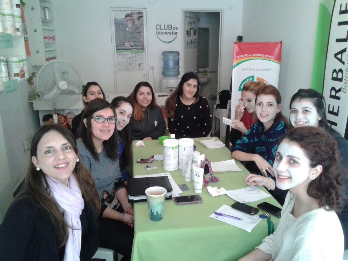 AntoBeFree's tweet image. Hermoso spa facial en el club del bien estar !! Próximamente realizaremos otro. #Herbalife