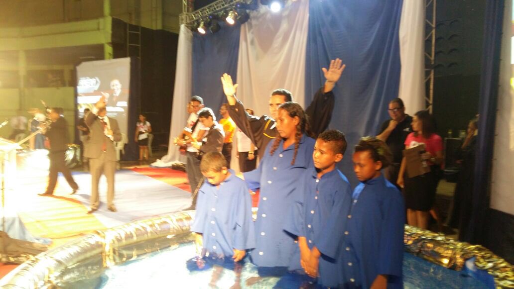 pastorw07's tweet photo. Impactante! Emocionante! Pra frente, Pra cima! é a APe rumo à Eternidade! #5MetasUNeB #vcnaarena #proezasAPe https://t.co/ejm2MGxVcC