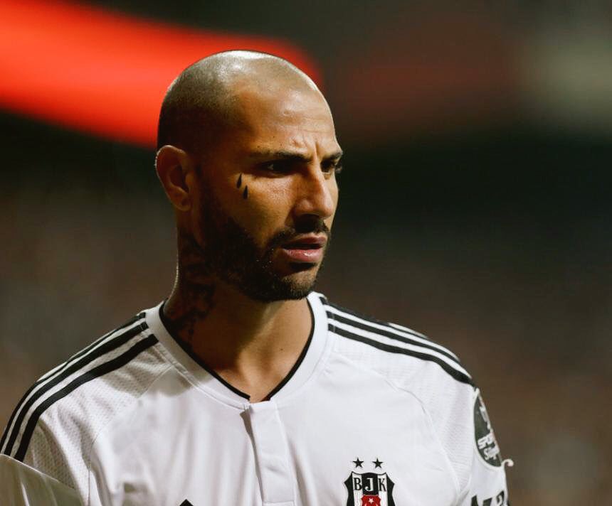 Angelo Trofa On Twitter Always Known Quaresma Was A Nutter Now He Has The Tear Drop Tattoo On The Face To Prove It