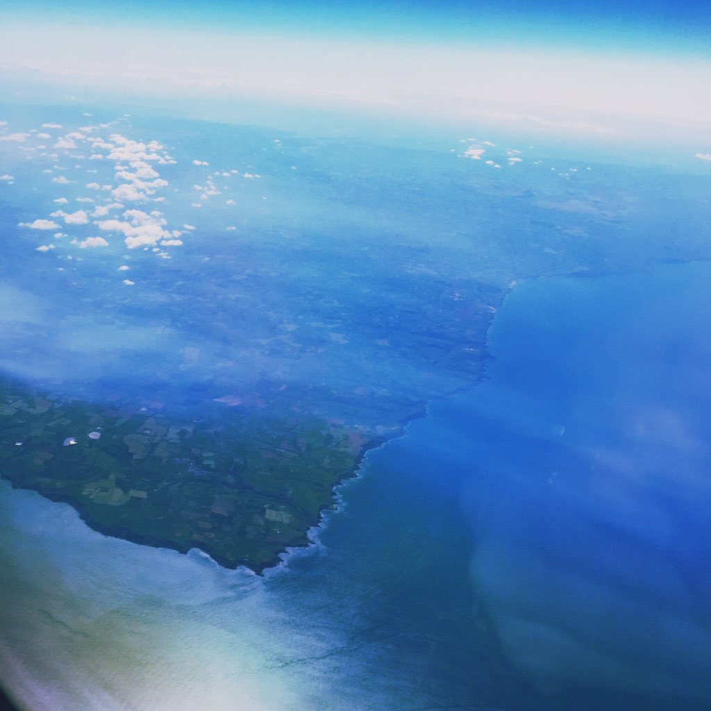 fdseconds's tweet image. Home for the next 10 days is Orlando! 🌞✈️ hit us up with any food recommendations 😄