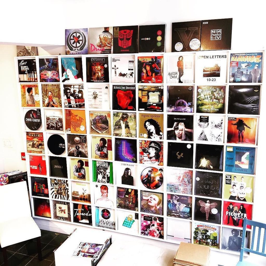 VANCITYsBEST's tweet photo. Must see photo! #ryleywalker  #davidbowie  #sylvanesso  #vinyl  #frontwall  #aurora  #alabamashakes  #reginaspektor… https://t.co/DkJoYQ59sH