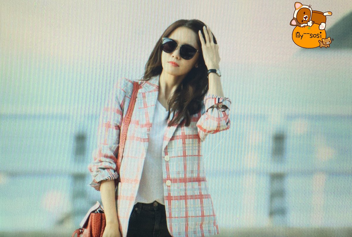 [PIC][16-05-2016]YoonA khởi hành đi Quảng Châu - Trung Quốc để tham dự sự kiện của hãng Game "武神赵子龙页游" vào sáng nay CiiLQrOUoAAe6MK
