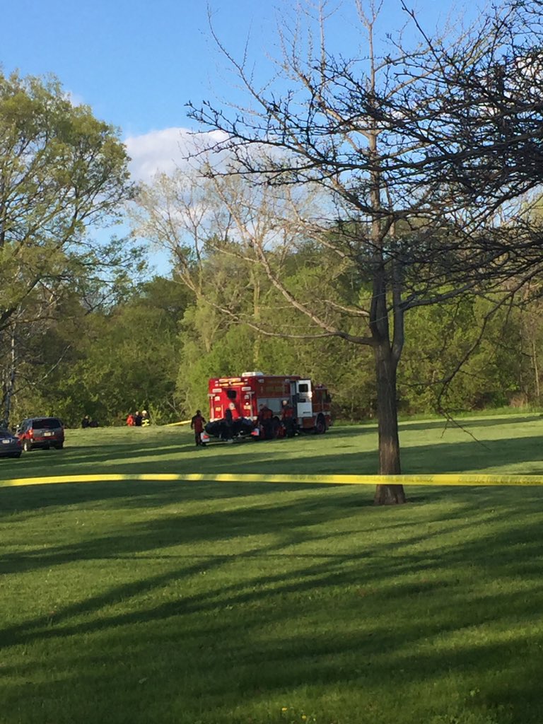 RctExpress's tweet image. Police and Fire are looking for a body on Greenbay and Villard MKE