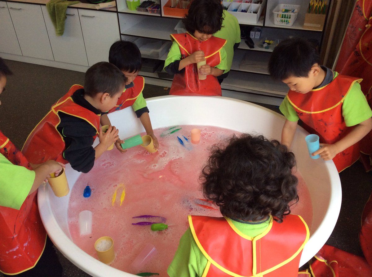 LH4OrmPS's tweet photo. How many marbles do we need to fill the @Numicon? #waterplay #counting1:1 https://t.co/wOQeiKmlJz