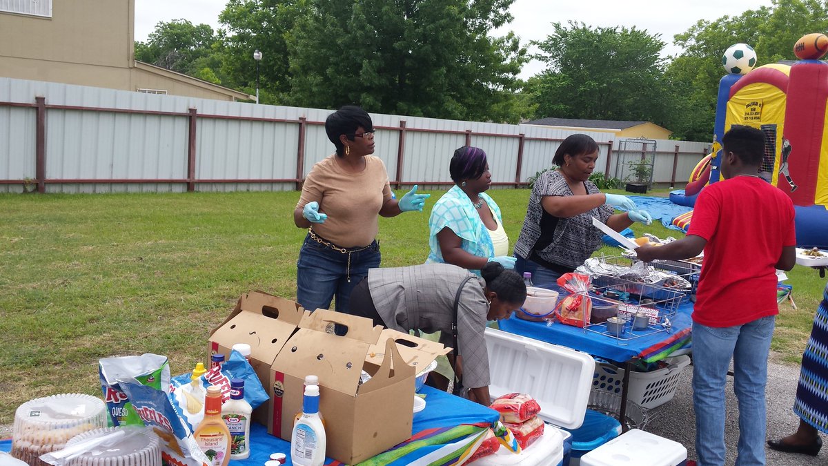 pastorlmsmith's tweet photo. Good food at Trinity! God's People Served  (GPS)!!! Find us at 2633 Scammel Drive Dallas, TX 75227. https://t.co/MqLPyEBIDX