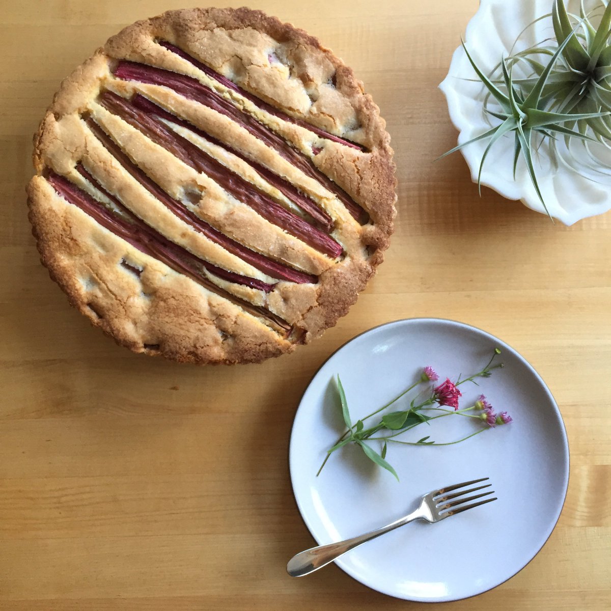 rubyplusrose's tweet image. Summer Sundays call for rhubarb tarts. #summer #sundayvibes
