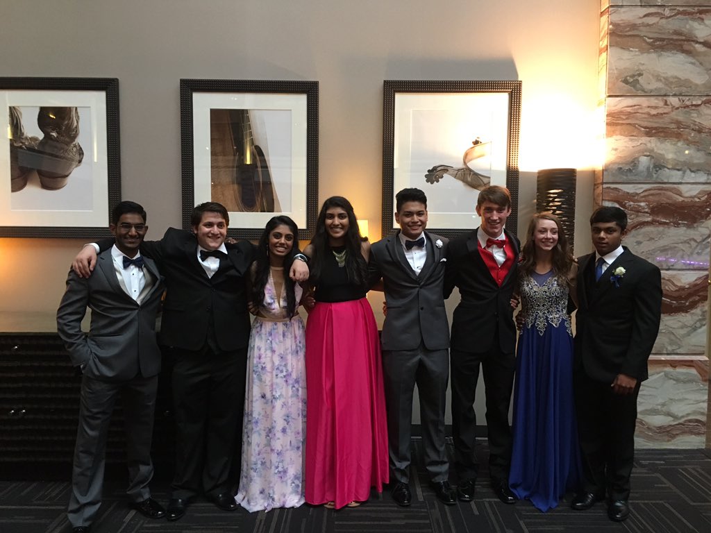 rheadoctor's tweet photo. 'Twas a good night💃🏽 https://t.co/KpLEIFehTa