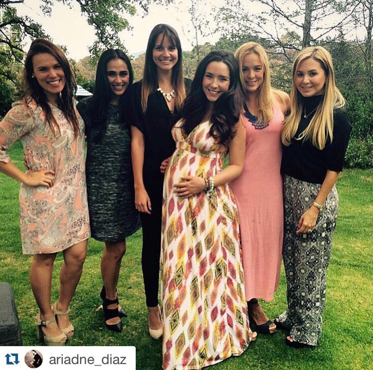 PilyQmx's tweet photo. @ariadne_diaz En un vestido PilyQ en su babyshower, Recuerden Mañana comienza la #ventaespecial #gardensantafe 👙👒👜🙋🙆 https://t.co/kdKBi1guN6