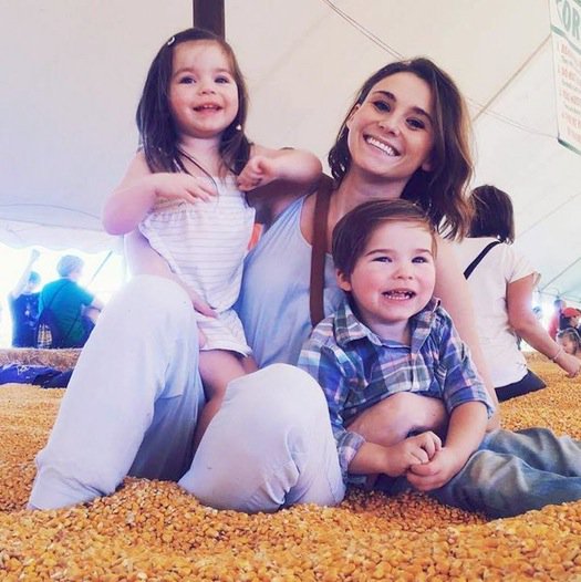 Eden Prairie woman killed by husband had two kids, was 26 weeks pregnant with third. strib.mn/1TcoIf5