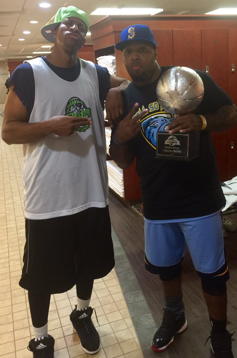 <a href="/UltimateHoops/">Ultimate Hoops</a> Congrats <a href="/TerrellSuggsHub/">Terrell Suggs</a> on Back-2-Back Championships. He knows the #DoggPound had him nervous 😖Nxyr