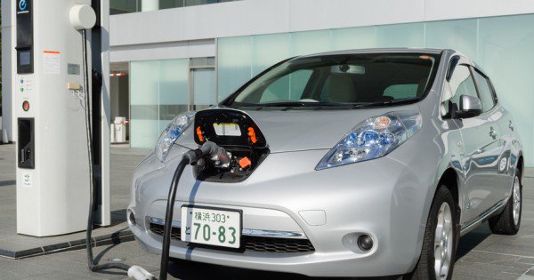 44Tools_com's tweet photo. Read why used car batteries could be crucial to a clean energy future: https://t.co/QqNcVApohC https://t.co/jUDsneiZ0L
