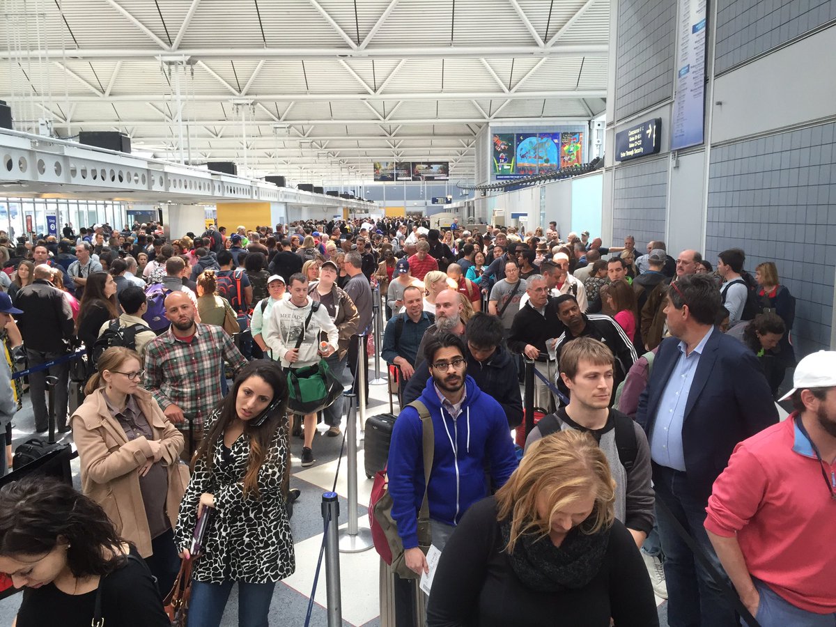 RonnyBedford's tweet image. Chicago O'Hare TSA lines are crazy.  #CNNreport