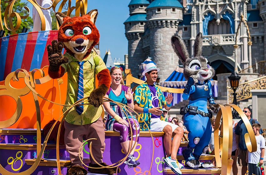 ディズニー公式 フロリダ マジックキングダム パーク デイタイム パレード ムーブ イット シェイク イット ダンス プレイ イット に映画 ズートピア のキャラクターが新登場 T Co Mclszwmwcs T Co Gfvtxkxo2t Twitter