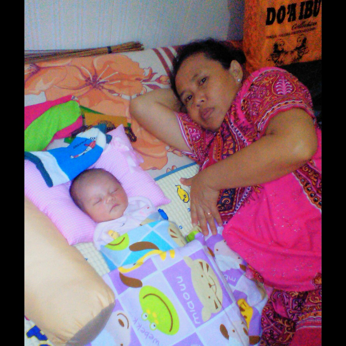 shegit08's tweet image. sama nenek tidur'y pules bangatt.!!
