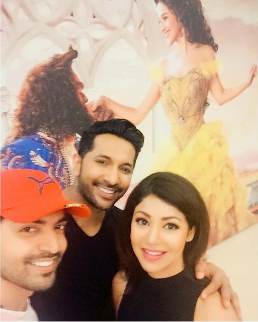 Page Debina tweet media