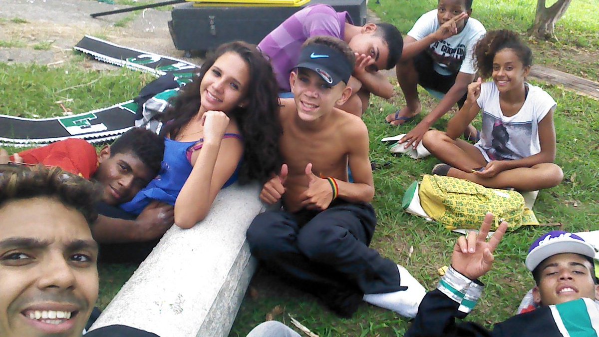 Banda_Emphac's tweet photo. Galera acabada pós desfile
#Emphac #BandaRB #RioBonito https://t.co/oTORfIxZ7i