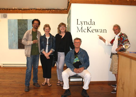 KEVICPAST's tweet photo. #MuseWinery #lyndamckewan to Sep. 29th. #Abstractart #hardedge #largeworks
#minimalist  #Luxury #Art. #Abstract. https://t.co/s9fKeL5wWJ