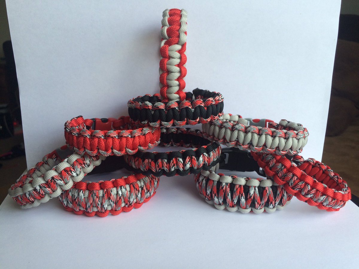 Staciannwh's tweet photo. Some of he many paracord items @ my store on etsy! StacisParacordStop #autismawareness #GoBucks https://t.co/BzDrwdJ1Mv