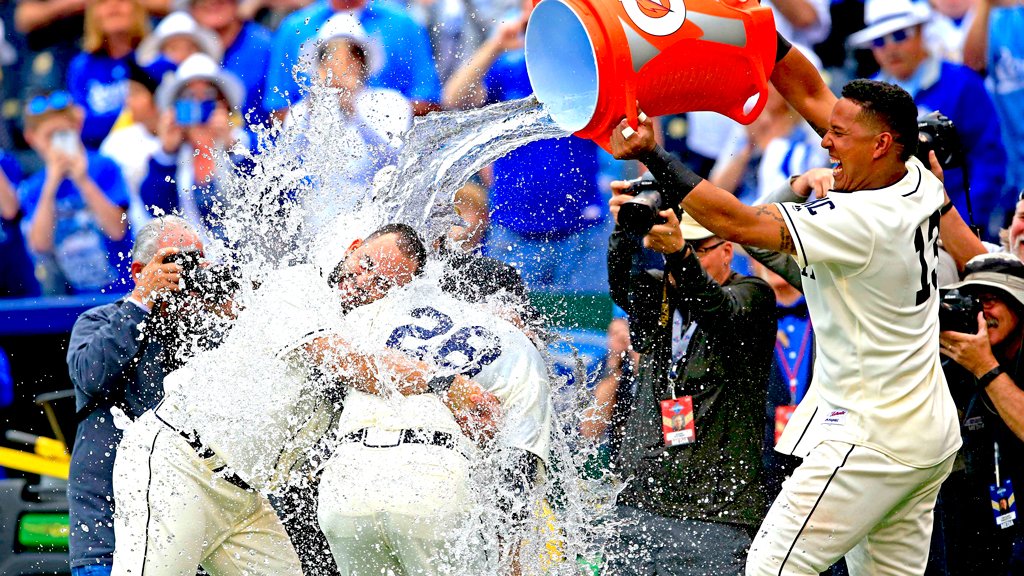MLB's tweet photo. Time to hit the showers and get back to work tomorrow.  🚿😁⚾️ https://t.co/xuSBmhtFl0