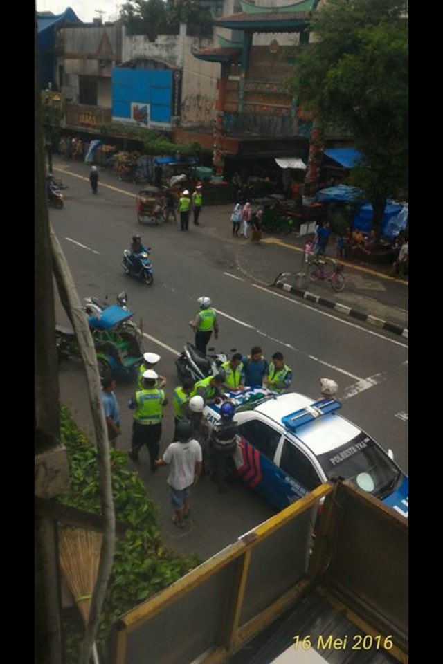 Ngarep ramayana JL Malioboro siapkan surat2 lur <a href="/jogja24Jam/">Jogja24Jam</a> <a href="/JogjaUpdate/">jogjaupdate.com</a> <a href="/JogjaToday/">Jogja Today</a> #cegatan #tilang