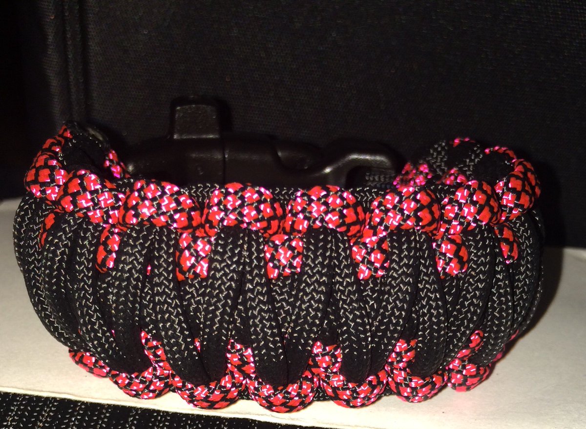 Staciannwh's tweet photo. More paracord items! Get em now low prices cheap shipping. Custom orders! On Etsy @ StacisParacordStop. https://t.co/ThQ3Sp8Tbf