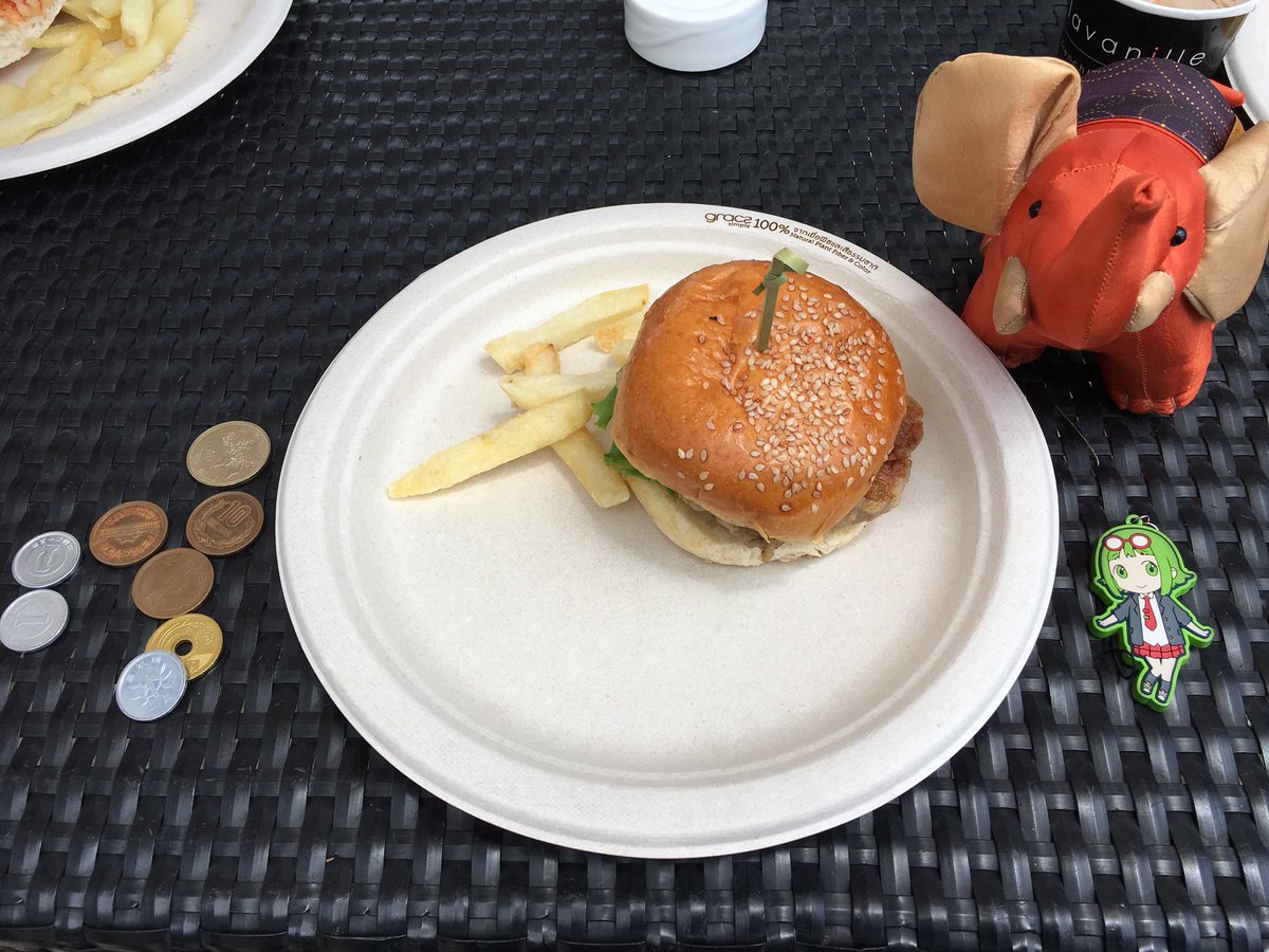 semiexp's tweet photo. 175 THB = 538 JPY #QuestMascot #QuestFood #Quest175THB #QuestMascotEvent #QuestMultiple #ICPC2016 https://t.co/fozxPq1sIy