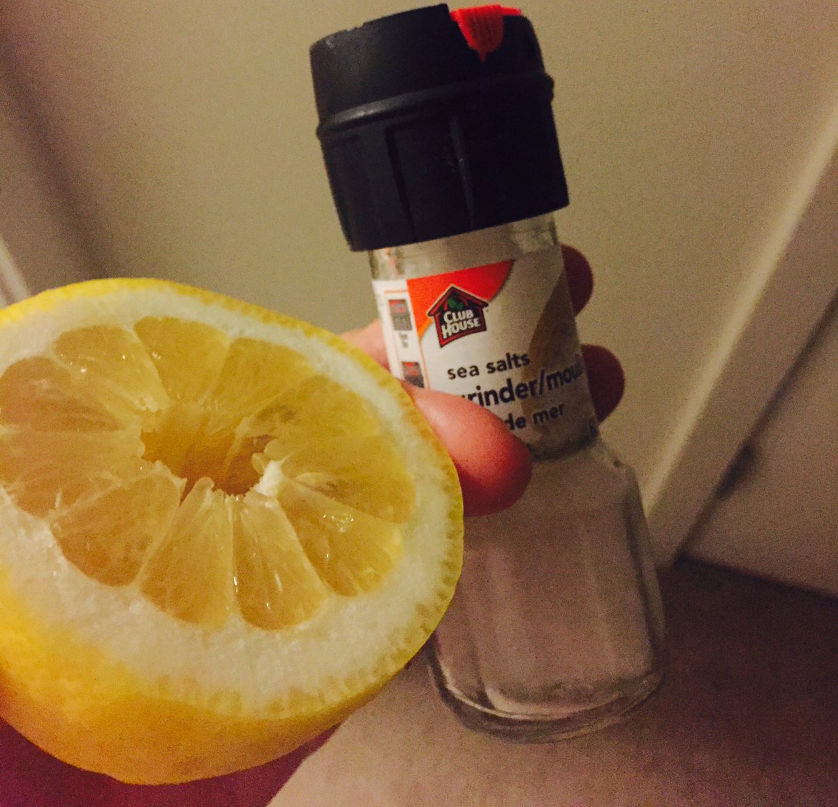 VGirlfriends's tweet image. The cheapest most effective facial ever - don't diss it until you try it 😜❤️💆🏼 #facial #saltandlemon