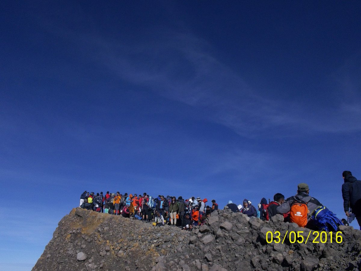 hatim_tam's tweet photo. LOMBOK NATURE TOUR
Only backpackers package
Rinjani Lombok https://t.co/2shnITDXqt