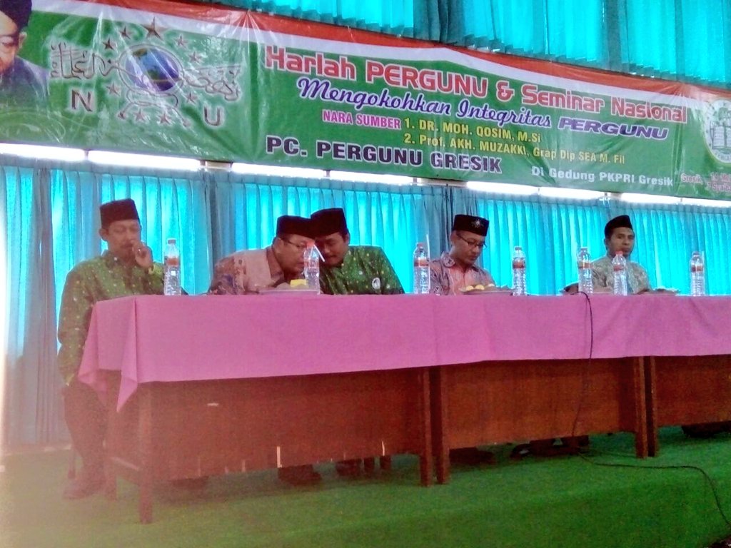 MohQosimNU's tweet photo. Fto bersama Bank Niaga &amp; pengurus PC Pergunu @KabGresik  di acara Harlah Pergunu sabtu Kemarin "Pak Qosim" https://t.co/VHmzxiQBno