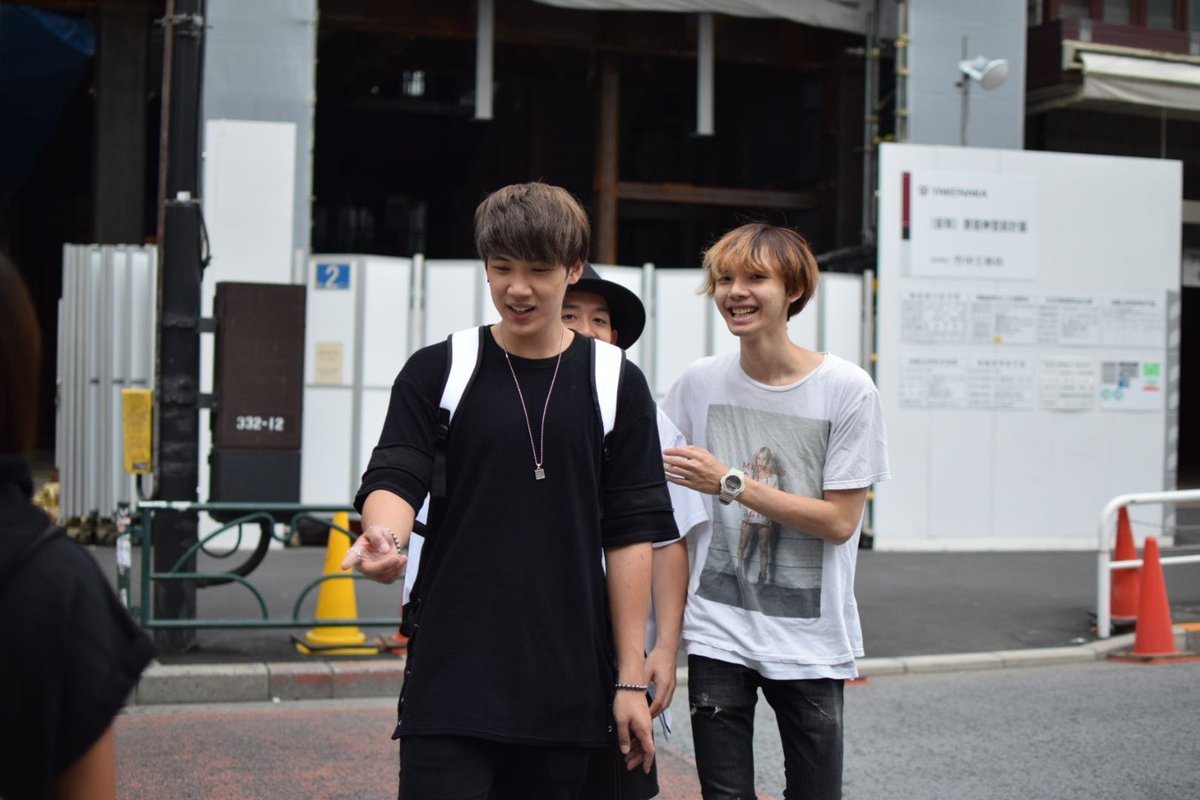 molnoknoy's tweet photo. คนขวาหน้าคุ้นๆ 😛😛 #KSinJapan3016 #16MAY2016 https://t.co/Ry7bEGr7Mx