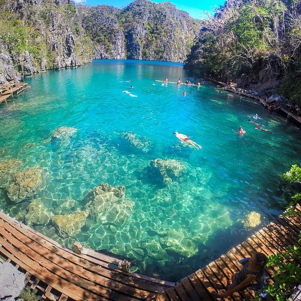 rybotics's tweet photo. Kayangan Lake, Philippines. Dubbed as one of the cleanest lakes in Asia https://t.co/G8GTIL9Zo3