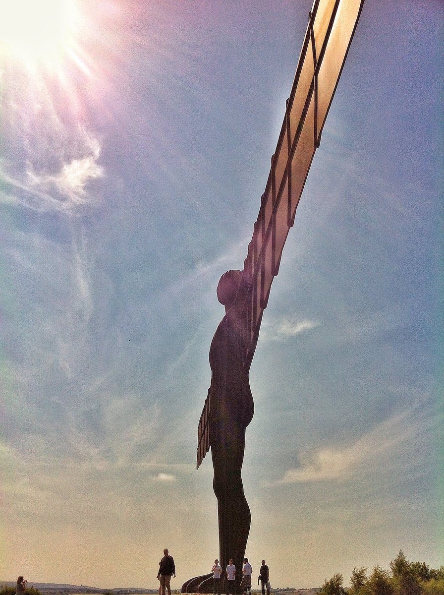 A pic I took last year,my favourite icon of the north. Wish I was there today.