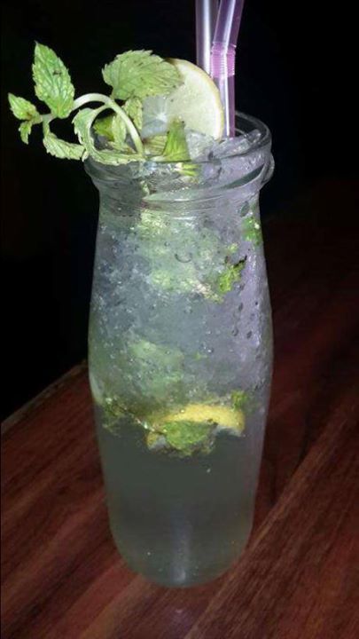 BuzzPunjabiBagh's tweet photo. Beat Monday Blues with a #cocktail at #BUZZ #PunjabiBagh.
#MondayBlues #Cocktails #Party #Drinks #Foodies #VirginM… https://t.co/8CyXwxydRq