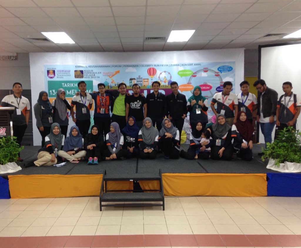 fadilatulaina's tweet photo. Alhamdulillah. #Deup2016 went well. Segala penat kami berbaloi. 💪 https://t.co/ZcNX8U9FVd