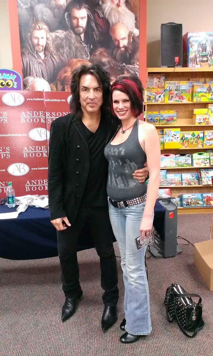 ShandaHop's tweet photo. @PaulStanleyLive 

Did you listen to the Small Town Harlot CD I gave you? Just curious :) https://t.co/DhRssz06r3