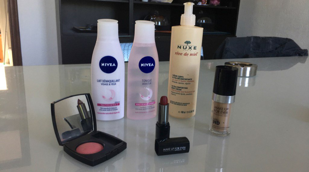 MakeUpSecretly's tweet photo. Mes achats coup de coeur https://t.co/K5ZMMNOjSe https://t.co/rjVHDXXuBN