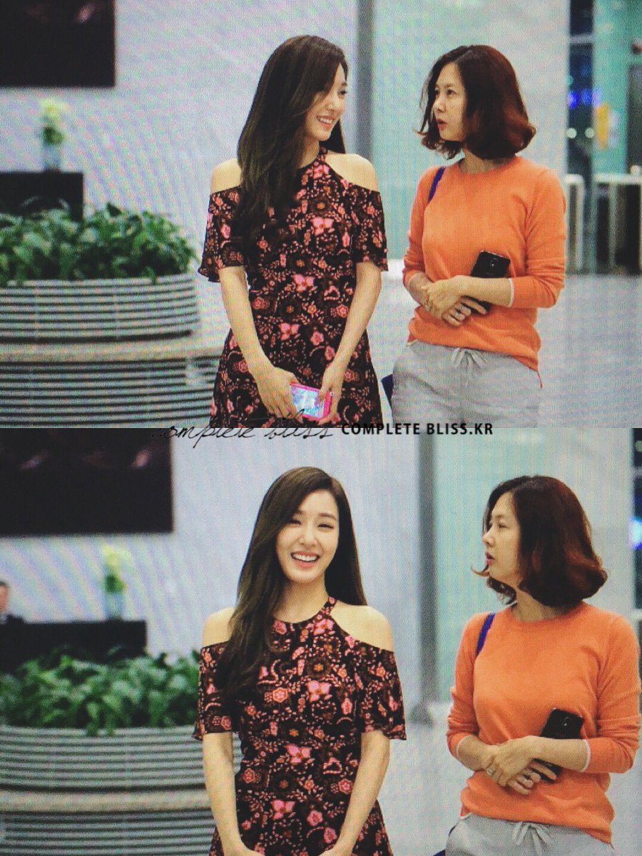 [PIC][16-05-2016]Tiffany tham dự "SBS Love FM Song Euni & Kim Sook Sister" vào chiều nay Cik0G-zUYAA74N_