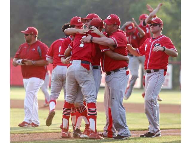 RedElephant_BSB's tweet photo. GAMEDAY: STATE SEMIS Vs Houston Co Game 1 at 4:00 PM at Ivey Watson #BigRedBaseball https://t.co/deRc8PX08N