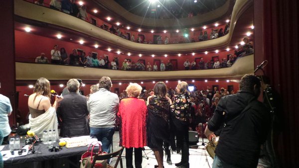 CatalunyaRadio's tweet photo. Àlbum de fotos de la festa #Tapias70! Per molts anys, mestre!! 📷🎉 https://t.co/AyTMT4WLZw https://t.co/OWxZAvF4QN