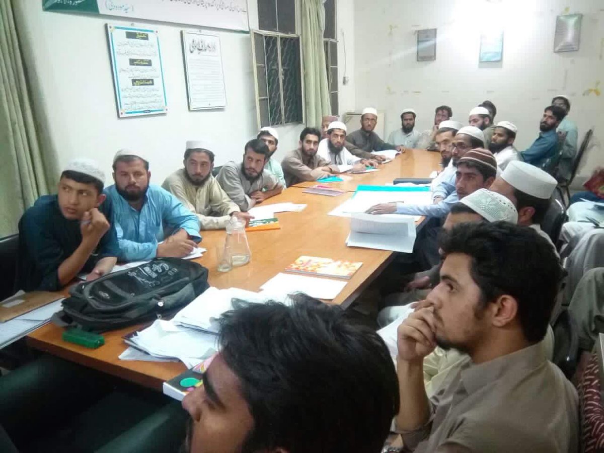23Sua313's tweet photo. لاہور :جمعیت طلبہ کےزیراہتمام تحقیقی ورکشاپ۔۔۔۔ موضوع: اسلام کےعائلی قوانین اور عصر حاضر۔ https://t.co/vI5PpzHxIZ