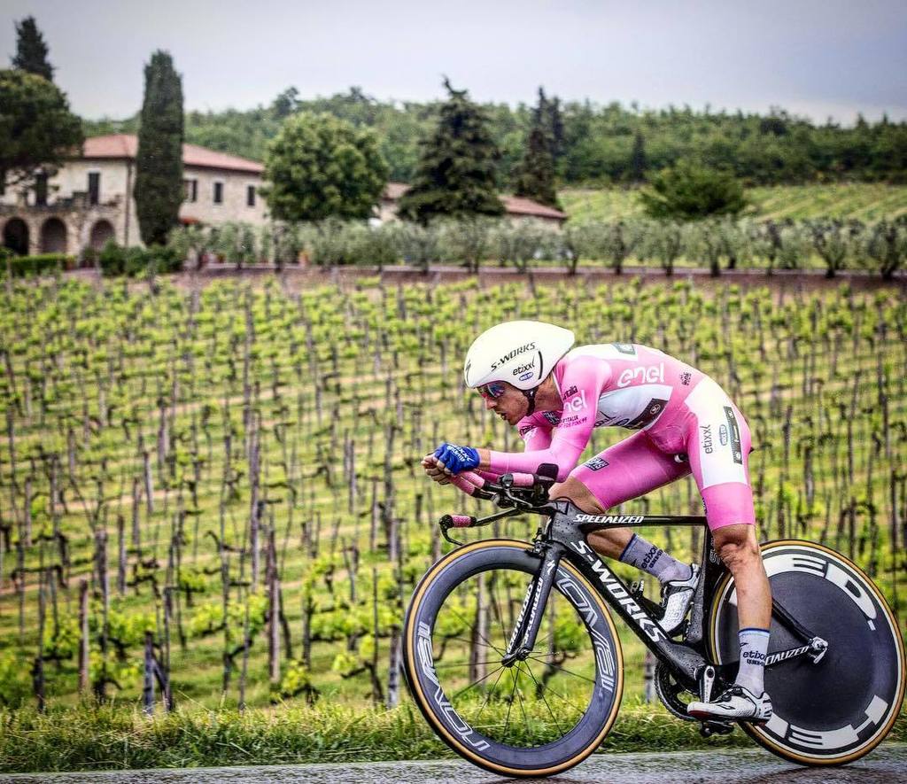 Gianluca #Brambilla #PinkJersey during #TTT #9th #Stage of #Giro in #Chianti
#Picture credit: @claudioperi #Claudio…