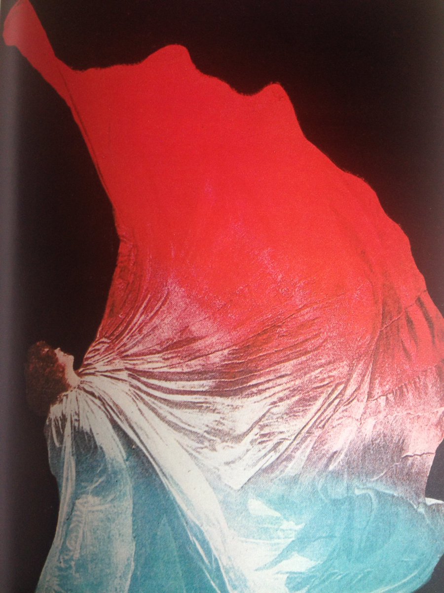 foolishpeople's tweet photo. I absolutely love this image of Louie Fuller performing The Fire Dance #magicofdance - LH https://t.co/3knqWC54Y0