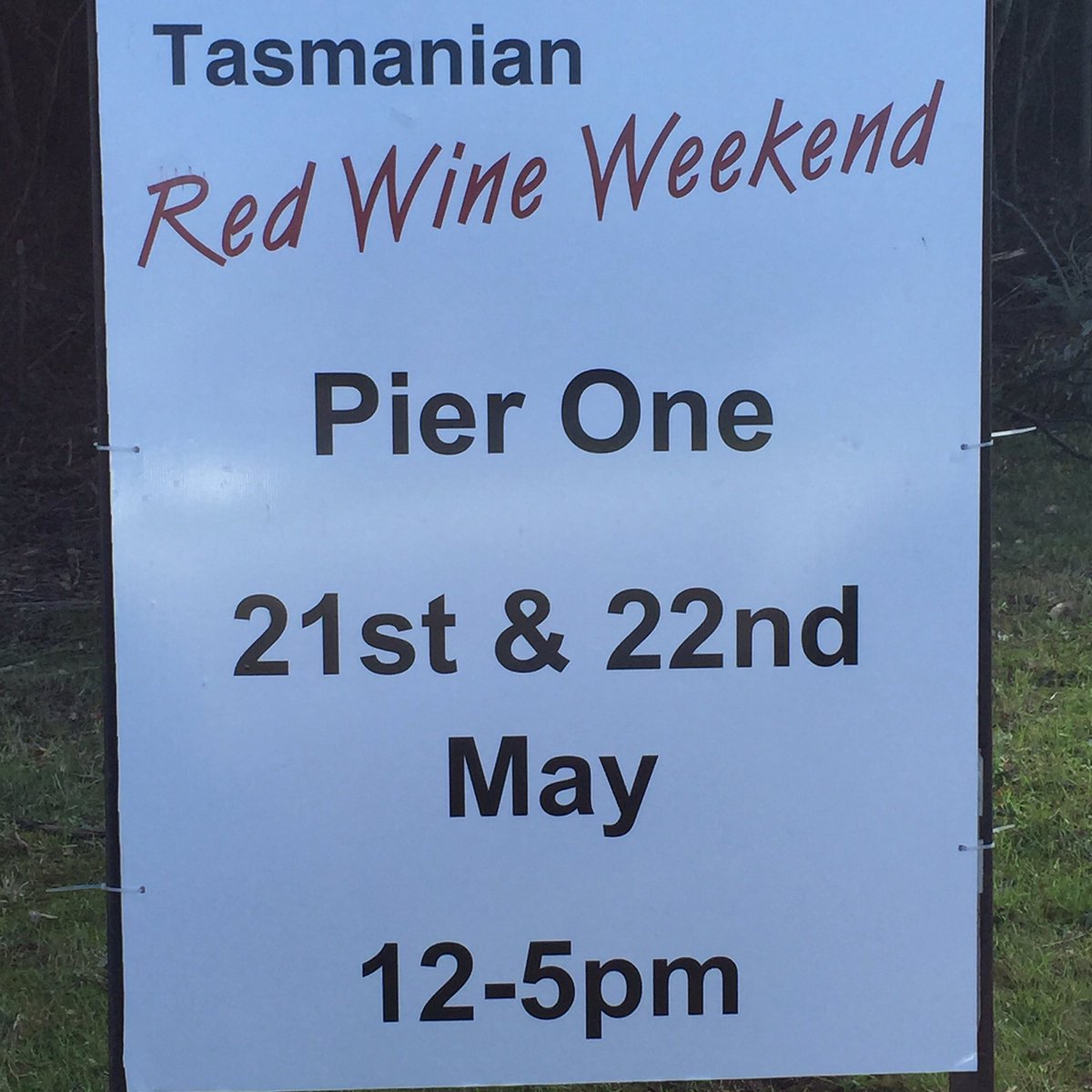Peters_Anthony's tweet photo. It's a sign!! A sign you should get along & try & buy some excellent #tassie red #wine See you there. https://t.co/kL6rc8cXk5