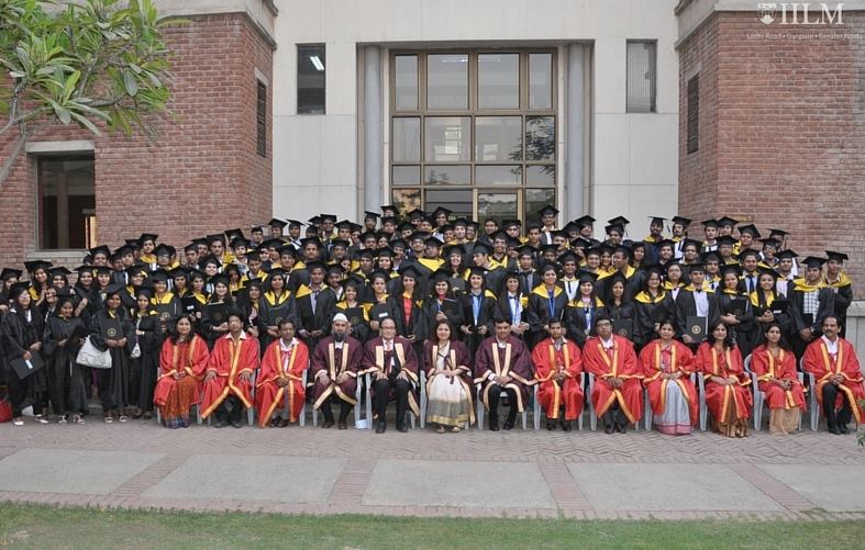 IilmInstitute's tweet photo. #IILMArchive #TBT | In honor of Mr. Harsh Pati Singhania at IILM Campus on the convocation of PGDM batch. https://t.co/05ICFNXGIh