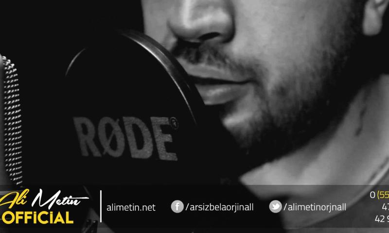 SonUmut_005's tweet photo. ElindeN TutaR YürürdüM ÜstümE GelsE DünyA..
BiR SözüylE YakardıM CihanI Yeterkİ DuysA..
🎶🎤🎵 https://t.co/g1yXxre4vR