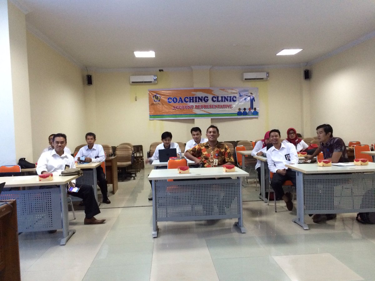 NGondowati's tweet photo. @kwldjpsumbarja semangat belajarnya yah teman2 AR #CoachingClinicAR https://t.co/BGPOsK0fQr