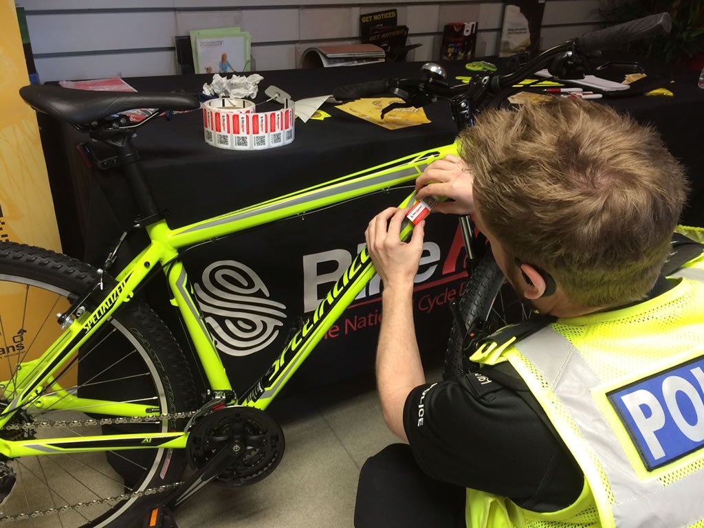 DerbysPolice's tweet photo. #CycleSecureDerby (@CycleSecureCity) shows signs of success say @AllestreeSNT & @DarleySNT. https://t.co/VwuIADPI5q https://t.co/ggGFG6TetK