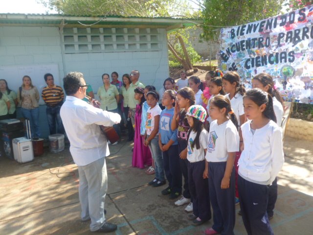 SChiguara's tweet photo. Encuentro Parroquial de Ciencias Coro Mód. Obispo Arias 05/05 @elsistema https://t.co/j8rBZTfe9D