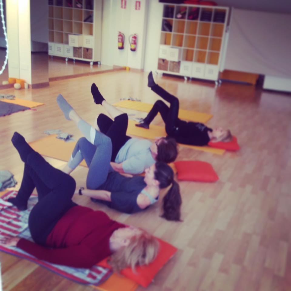 EvaDDB's tweet photo. Empezamos hoy #lunes cargados de energía y con ganas!!
#Zumba #PilatesSénior #YogaPeques #Yoga #Marbella #Evaddb https://t.co/q3bObOPnAU